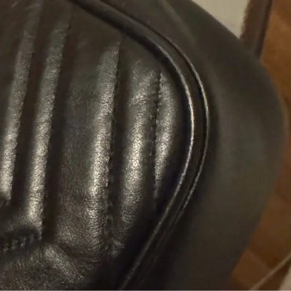 - Gorgeous. Gucci - Authentic Pre Loved Small GG Marmont Leather Crossbody. - Picture 8 of 15